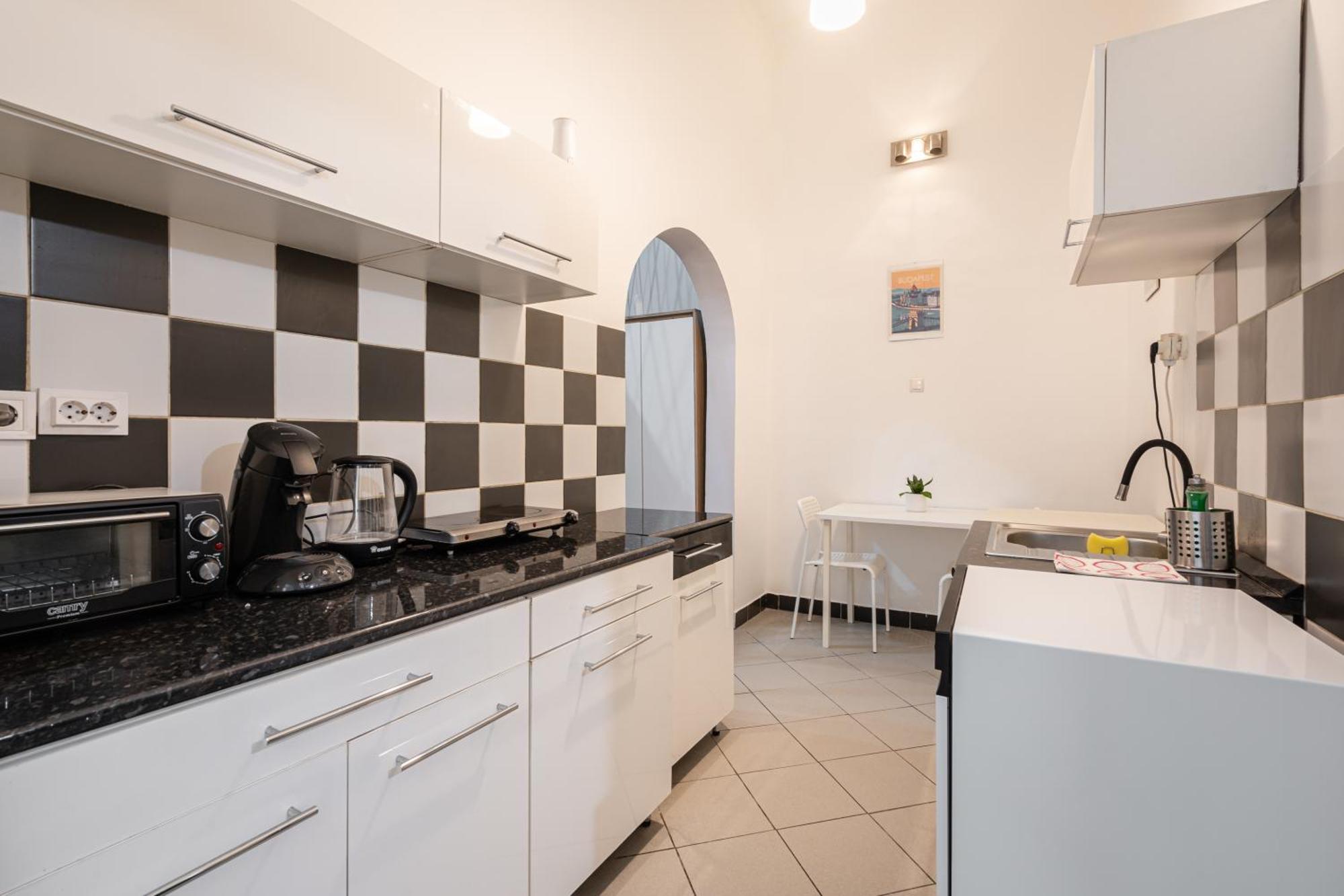 Affordable Heroes' Square Residence Budapest Exterior foto
